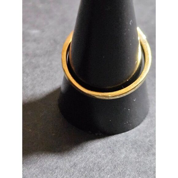 *Sale* Gold tone rhinestone ring - Picture 7 of 10